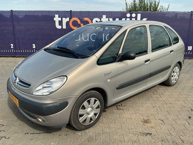2003 - citroen - xsara picasso - 1.6i différence 2 - personenauto - afbeelding 1 van  6