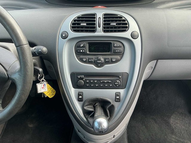 2003 - citroen - xsara picasso - 1.6i différence 2 - personenauto - afbeelding 5 van  6