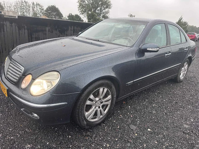 2003 - mercedes-benz - e-klasse - 240 v6 automaat avantgarde - 79-nd-ns - afbeelding 1 van  20