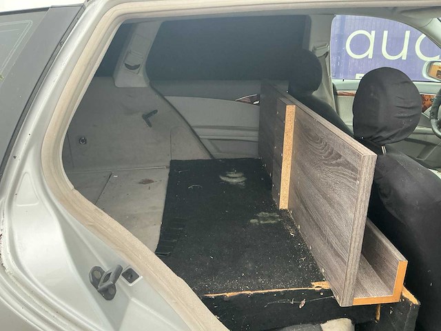 2003 - mercedes-benz e 220 cdi - bedrijfswagen - afbeelding 11 van  14