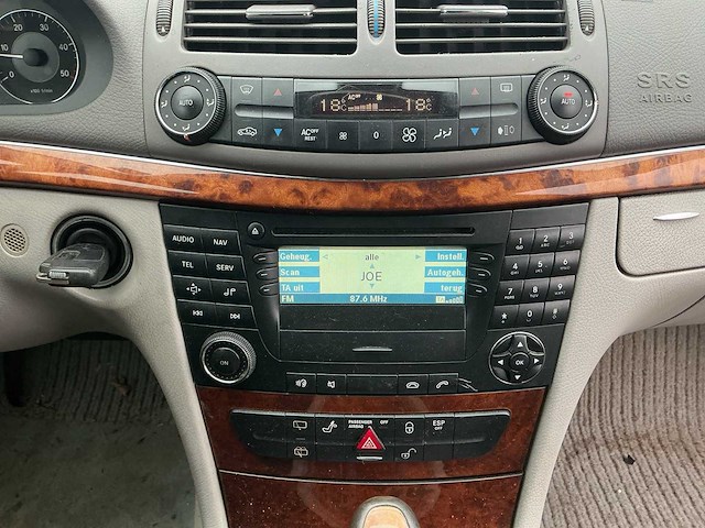 2003 - mercedes-benz e 220 cdi - bedrijfswagen - afbeelding 14 van  14