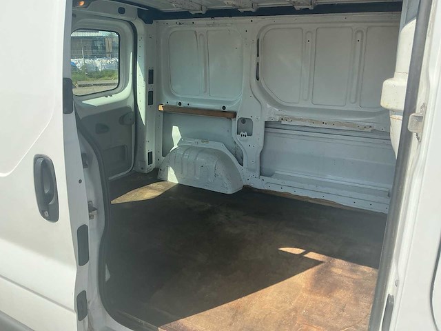 2003 - opel - vivaro - 1.9 di l1h1 - bedrijfswagen - afbeelding 8 van  12