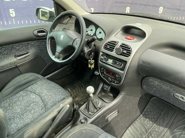 2003 - peugeot - 206 - 1.6-16v quiksilver - personenauto - afbeelding 9 van  11