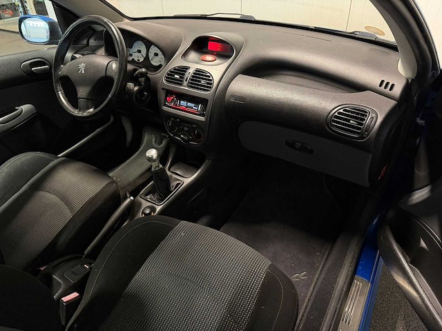 2003 - peugeot - 206 cc - 1.6-16v 81-ln-jg iaw - afbeelding 9 van  17