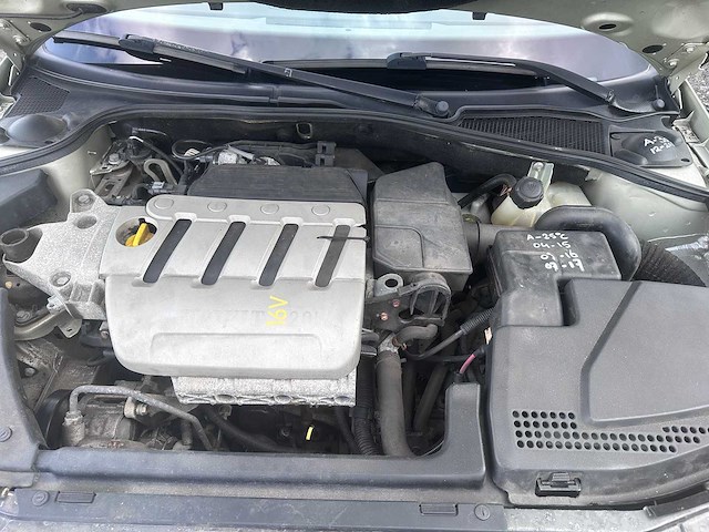2003 - renault - laguna - 2.0-16v dynamique - 41-lj-dd - afbeelding 16 van  18