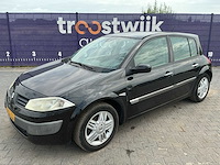 2003 - renault - mégane - 1.6-16v dynam.luxe - personenauto - afbeelding 1 van  11