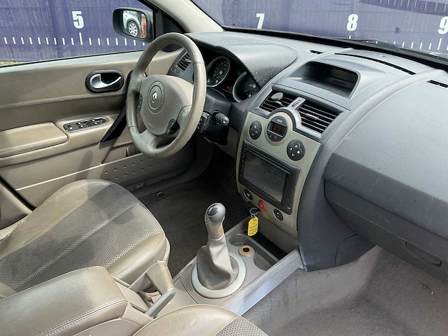 2003 - renault - mégane - 1.6-16v dynam.luxe - personenauto - afbeelding 8 van  11