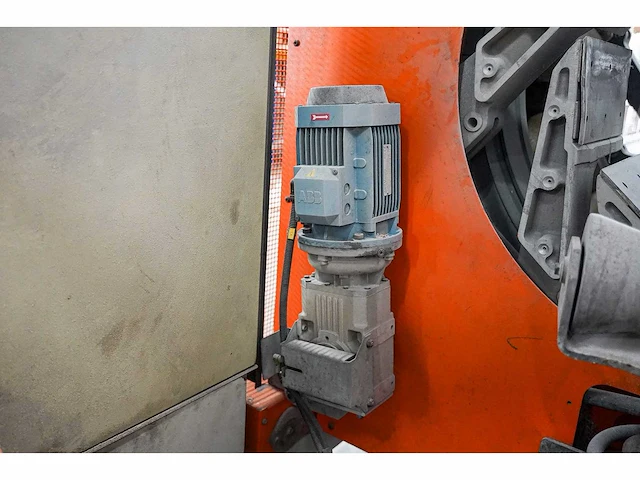 2003 - sica - trs/u 110 - 800 - saw for pipe extrusion - afbeelding 7 van  9