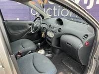2003 - toyota - yaris - 1.0 vvt-i luna mmt - personenauto - afbeelding 7 van  11