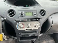 2003 - toyota - yaris - 1.0 vvt-i luna mmt - personenauto - afbeelding 10 van  11