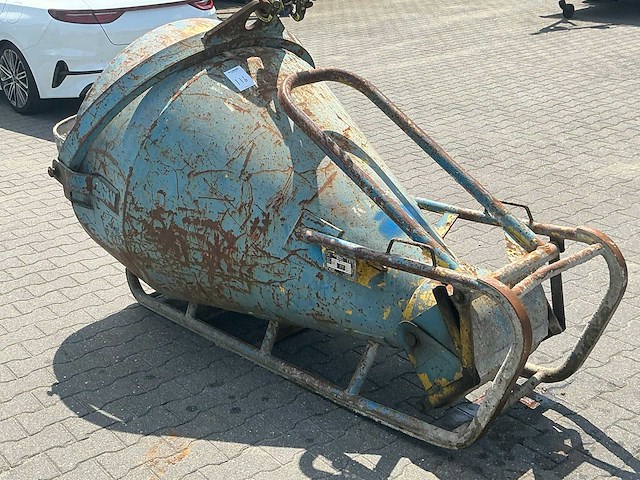 2003 750lr betonkubel - afbeelding 4 van  6