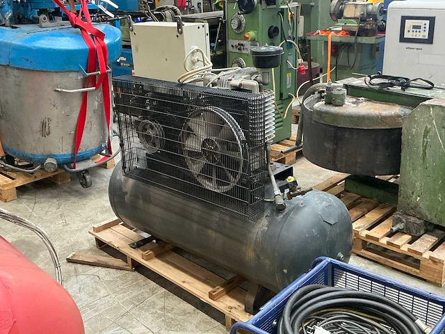 2003 balma lt270 luchtcompressor - afbeelding 1 van  6