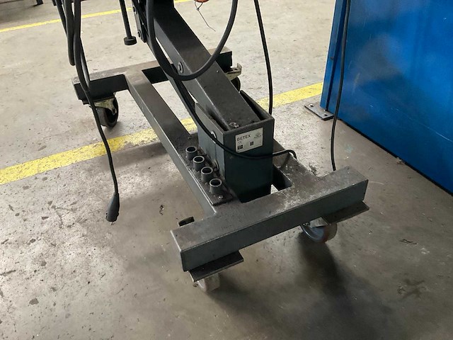 2003 betex eva 50 verrijdbare elektrisch/hydraulische poelitrekker - afbeelding 4 van  13