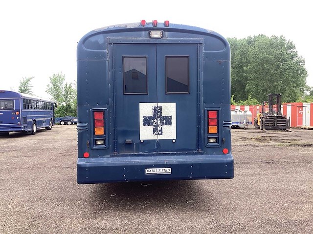 2003 bleu bird ambulance touringcar - afbeelding 10 van  13