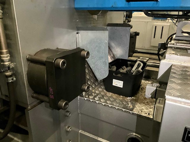 2003 bmb kw 1100/12500 spuitgietmachine - afbeelding 24 van  40