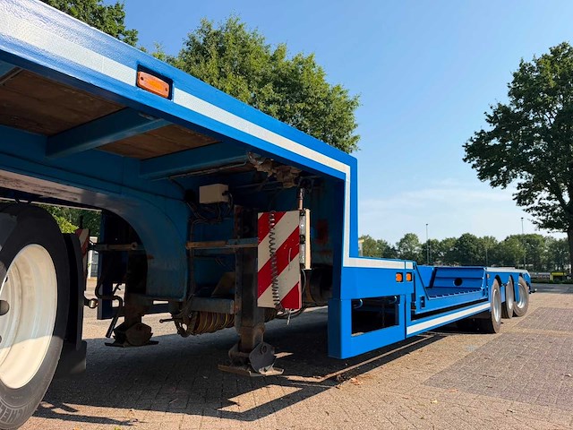 2003 broshuis e-2190/27 31n5-eu 3-assige semi-dieplader – 6,25 m uitschuifbaar – wielkuipen – liftas – gestuurd - afbeelding 4 van  22
