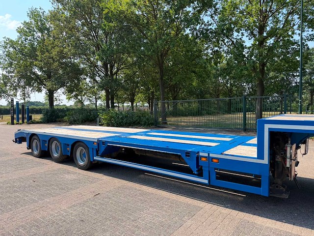2003 broshuis e-2190/27 31n5-eu 3-assige semi-dieplader – 6,25 m uitschuifbaar – wielkuipen – liftas – gestuurd - afbeelding 9 van  22