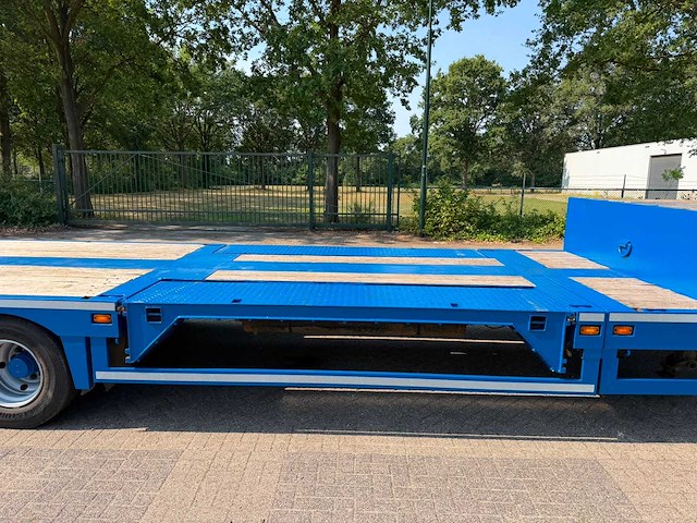 2003 broshuis e-2190/27 31n5-eu 3-assige semi-dieplader – 6,25 m uitschuifbaar – wielkuipen – liftas – gestuurd - afbeelding 12 van  22