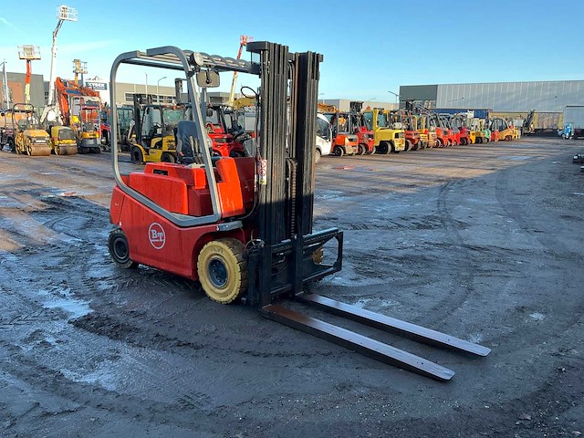 2003 bt cargo cbe2.5 ac vorkheftruck - afbeelding 18 van  19