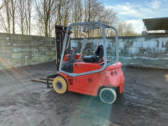 2003 bt cargo cbe2.5 ac vorkheftruck - afbeelding 23 van  29