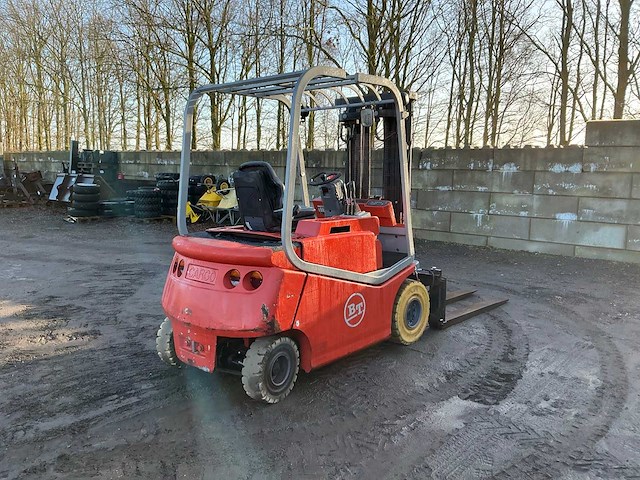 2003 bt cargo cbe2.5 ac vorkheftruck - afbeelding 25 van  29