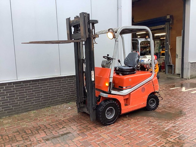 2003 bt cbg1.8 vorkheftruck - afbeelding 1 van  14