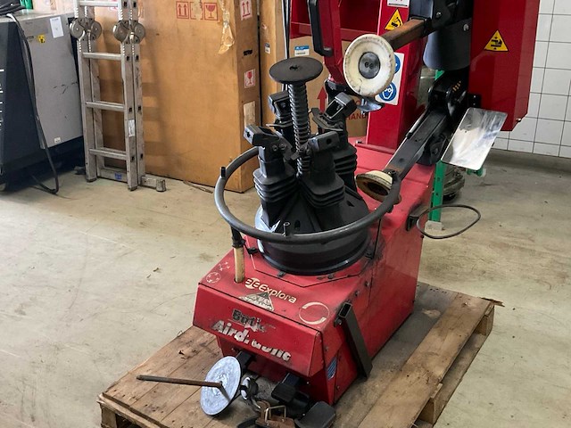 2003 butler 1051 banden de-en montageapparaat - afbeelding 3 van  7