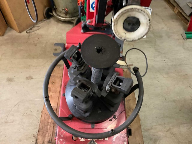 2003 butler 1051 banden de-en montageapparaat - afbeelding 4 van  7