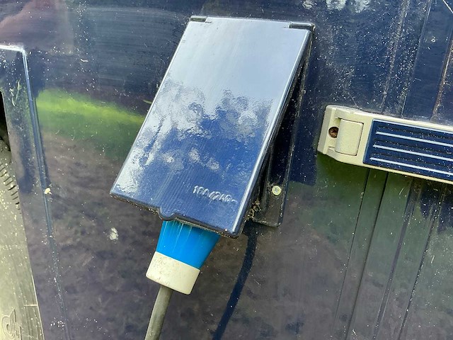 2003 camperbouw holland - be-oplegger ingericht als complete woon-/verblijfswagen met garage, generator, zonnepanelen en hydraulisch nivelleersysteem - afbeelding 52 van  69