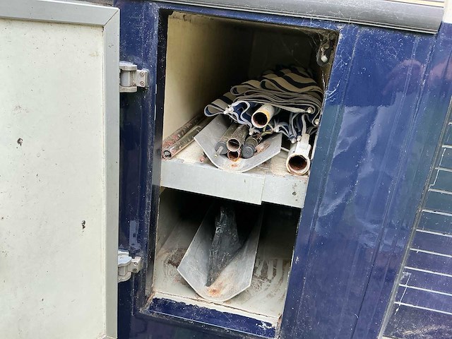 2003 camperbouw holland - be-oplegger ingericht als complete woon-/verblijfswagen met garage, generator, zonnepanelen en hydraulisch nivelleersysteem - afbeelding 53 van  69
