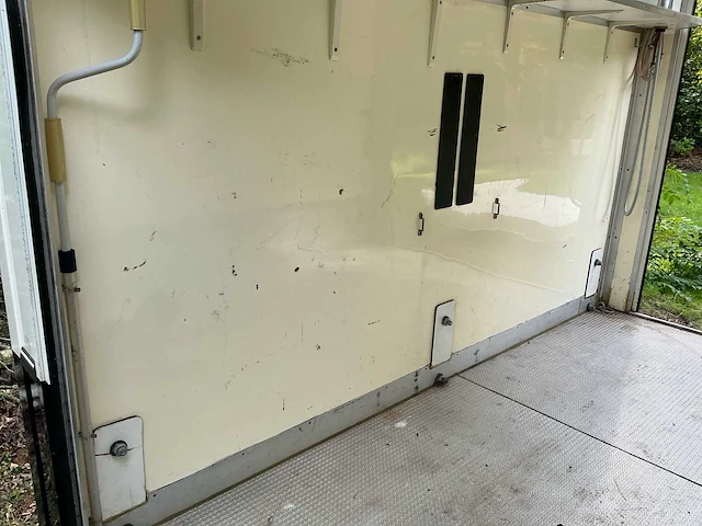 2003 camperbouw holland - be-oplegger ingericht als complete woon-/verblijfswagen met garage, generator, zonnepanelen en hydraulisch nivelleersysteem - afbeelding 76 van  132