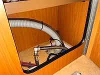 2003 camperbouw holland - be-oplegger ingericht als complete woon-/verblijfswagen met garage, generator, zonnepanelen en hydraulisch nivelleersysteem - afbeelding 82 van  132