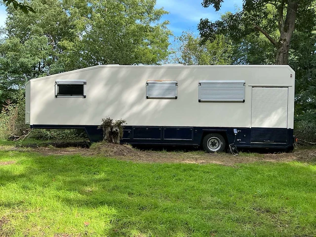 2003 camperbouw holland - be-oplegger ingericht als complete woon-/verblijfswagen met garage, generator, zonnepanelen en hydraulisch nivelleersysteem - afbeelding 114 van  132
