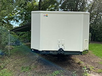 2003 camperbouw holland - be-oplegger ingericht als complete woon-/verblijfswagen met garage, generator, zonnepanelen en hydraulisch nivelleersysteem - afbeelding 35 van  81