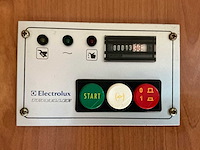 2003 camperbouw holland - be-oplegger ingericht als complete woon-/verblijfswagen met garage, generator, zonnepanelen en hydraulisch nivelleersysteem - afbeelding 44 van  81