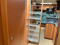 2003 camperbouw holland - be-oplegger ingericht als complete woon-/verblijfswagen met garage, generator, zonnepanelen en hydraulisch nivelleersysteem - afbeelding 3 van  110