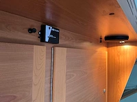 2003 camperbouw holland - be-oplegger ingericht als complete woon-/verblijfswagen met garage, generator, zonnepanelen en hydraulisch nivelleersysteem - afbeelding 28 van  110