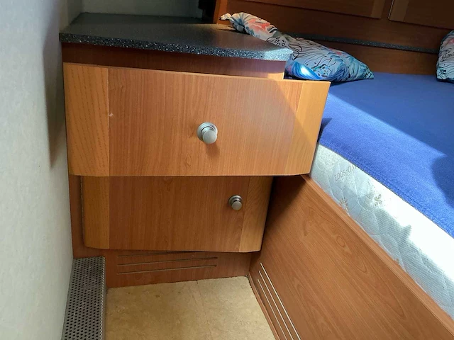 2003 camperbouw holland - be-oplegger ingericht als complete woon-/verblijfswagen met garage, generator, zonnepanelen en hydraulisch nivelleersysteem - afbeelding 29 van  110