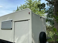 2003 camperbouw holland - be-oplegger ingericht als complete woon-/verblijfswagen met garage, generator, zonnepanelen en hydraulisch nivelleersysteem - afbeelding 41 van  110