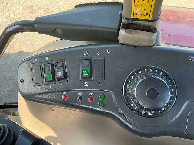 2003 case ih 150 cvx vierwielaangedreven landbouwtractor - afbeelding 17 van  33