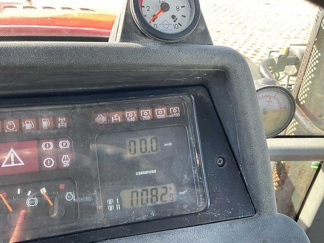 2003 case ih cs110 vierwielaangedreven landbouwtractor - afbeelding 30 van  49