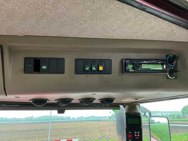 2003 case ih cvx 120 vierwielaangedreven landbouwtractor - afbeelding 28 van  37