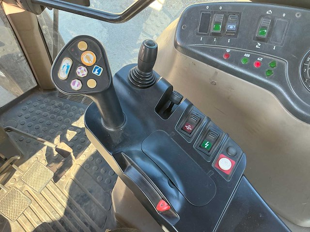 2003 case ih cvx 170 vierwielaangedreven landbouwtractor - afbeelding 19 van  31