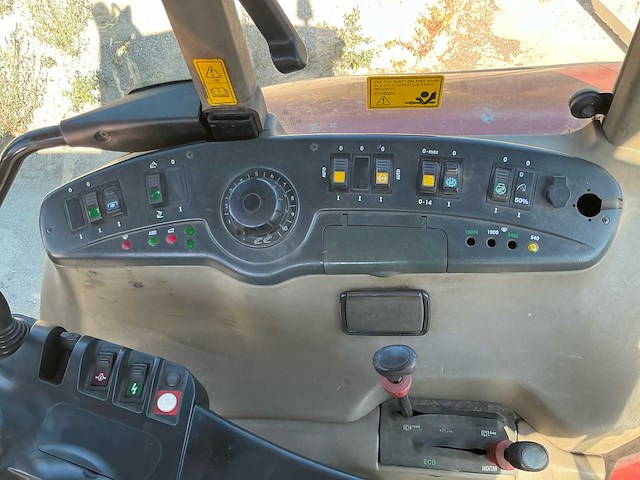 2003 case ih cvx 170 vierwielaangedreven landbouwtractor - afbeelding 20 van  31