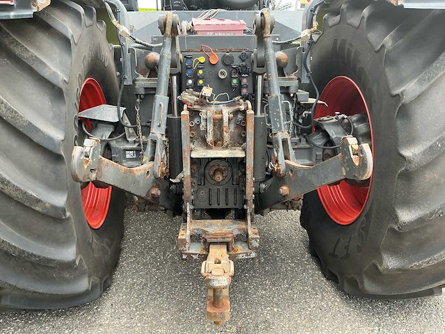 2003 claas xerion 3800 (781) saddle trac 4wd vierwielaangedreven landbouwtractor - afbeelding 16 van  31