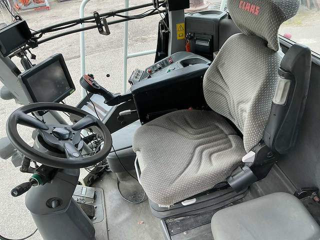 2003 claas xerion 3800 (781) saddle trac 4wd vierwielaangedreven landbouwtractor - afbeelding 22 van  31