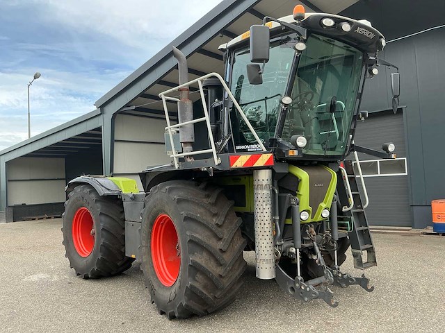 2003 claas xerion 3800 (781) saddle trac 4wd vierwielaangedreven landbouwtractor - afbeelding 3 van  31