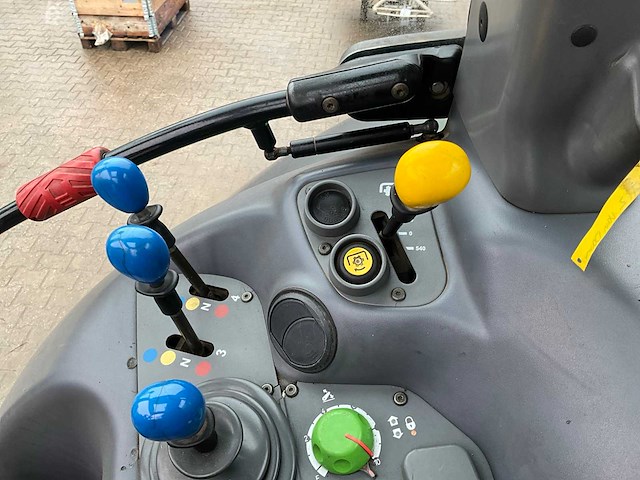 2003 deutz-fahr agrotron 165 vierwielaangedreven landbouwtractor - afbeelding 6 van  37