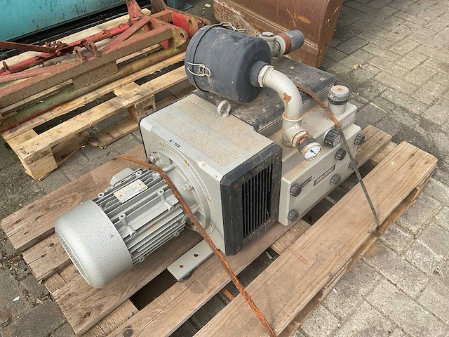 2003 druwac a100 waterpomp - afbeelding 1 van  9