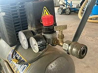 2003 euro series hl 215-25 verrijdbare luchtcompressor met drukvat en dubbele manometer - afbeelding 4 van  5